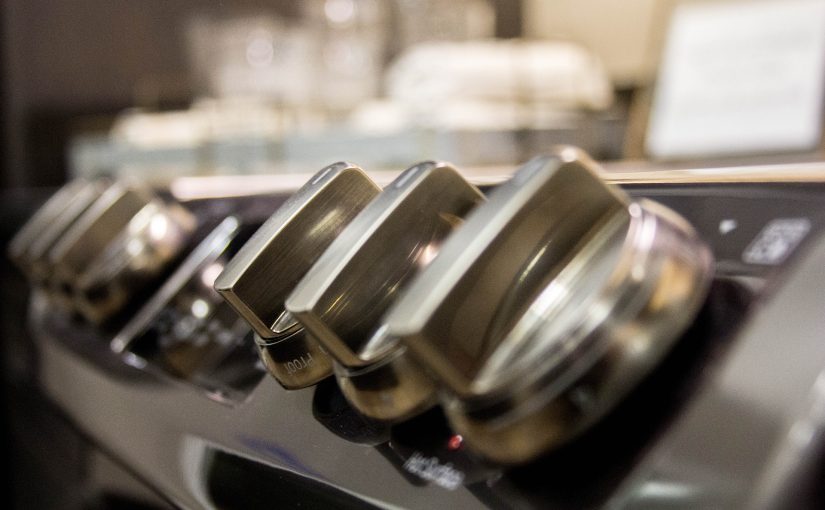 Co zrobić, kiedy urządzenia AGD ulegają awarii – lodówka nie chłodzi, pralka przecieka?